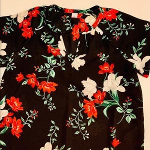 Old Navy flower blouse